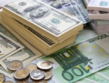 Πτώση του ευρώ έναντι του δολαρίου
